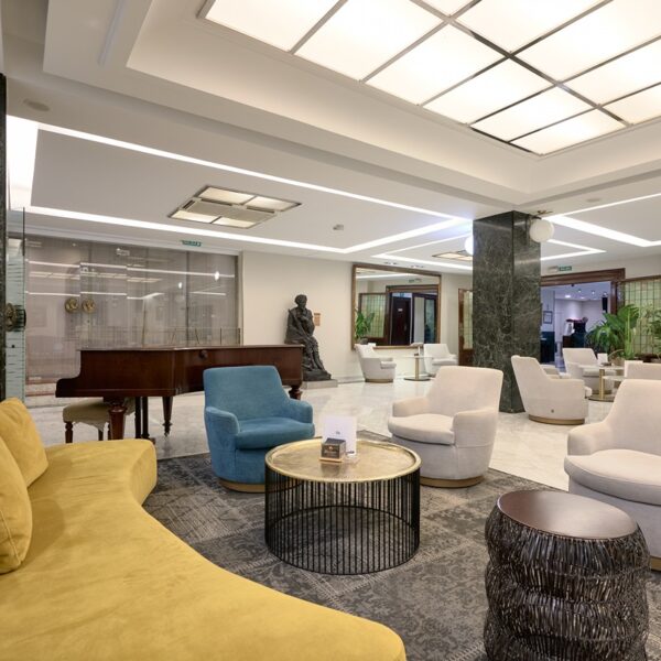 Hotel Becquer1 600x600