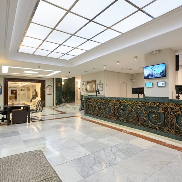 Hotel Becquer