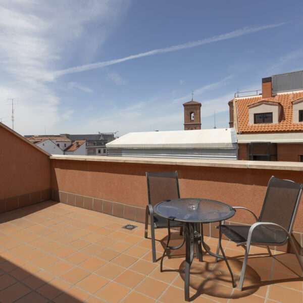 Hotel Ganivet4 600x600