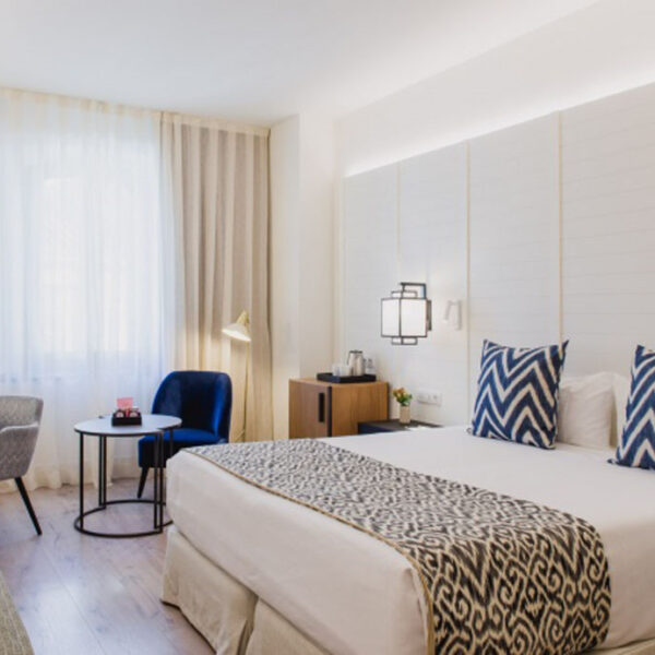 Hotel Molina Lario
