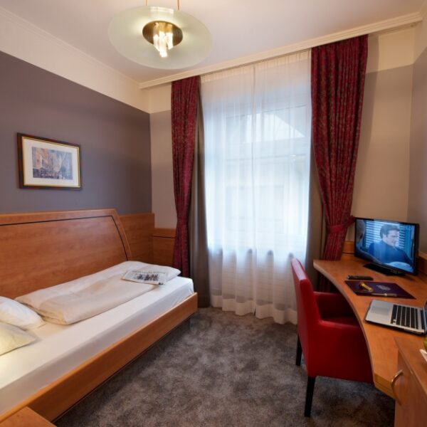 Hotel Torbreau Munich1 600x600