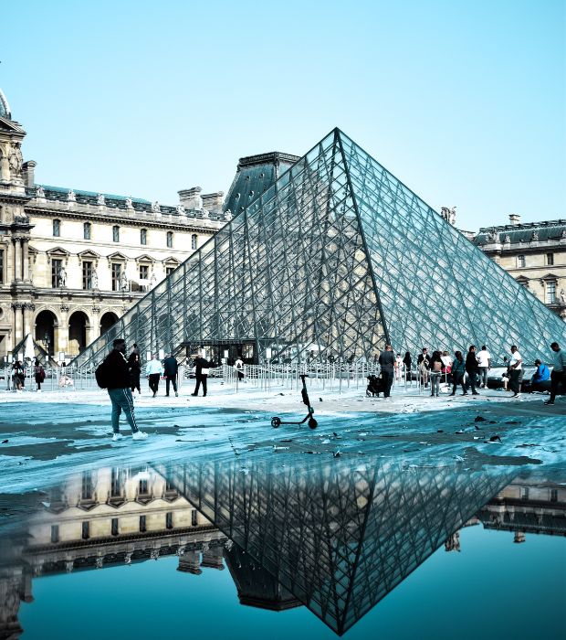 Louvre Museum 