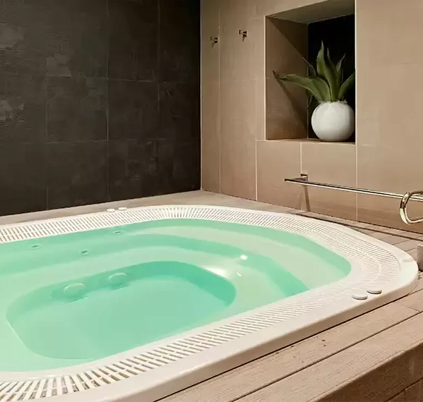 Cataloniaplazamayor jacuzzi 2 600x570